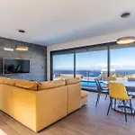 Casa Mozart I Sea View, Pool & Ac Retreat Daire *